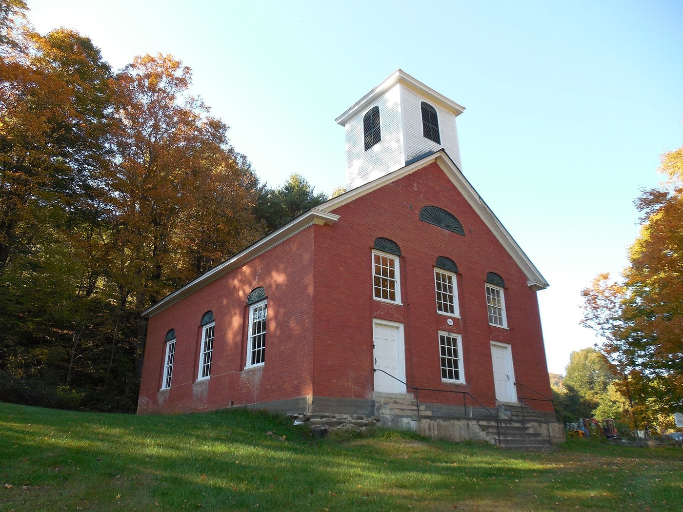South Tunbridge Methodist Episcopal Church, Tunbridge, Vermont (photographed 2014). Not the meetinghouse Lucy attended.